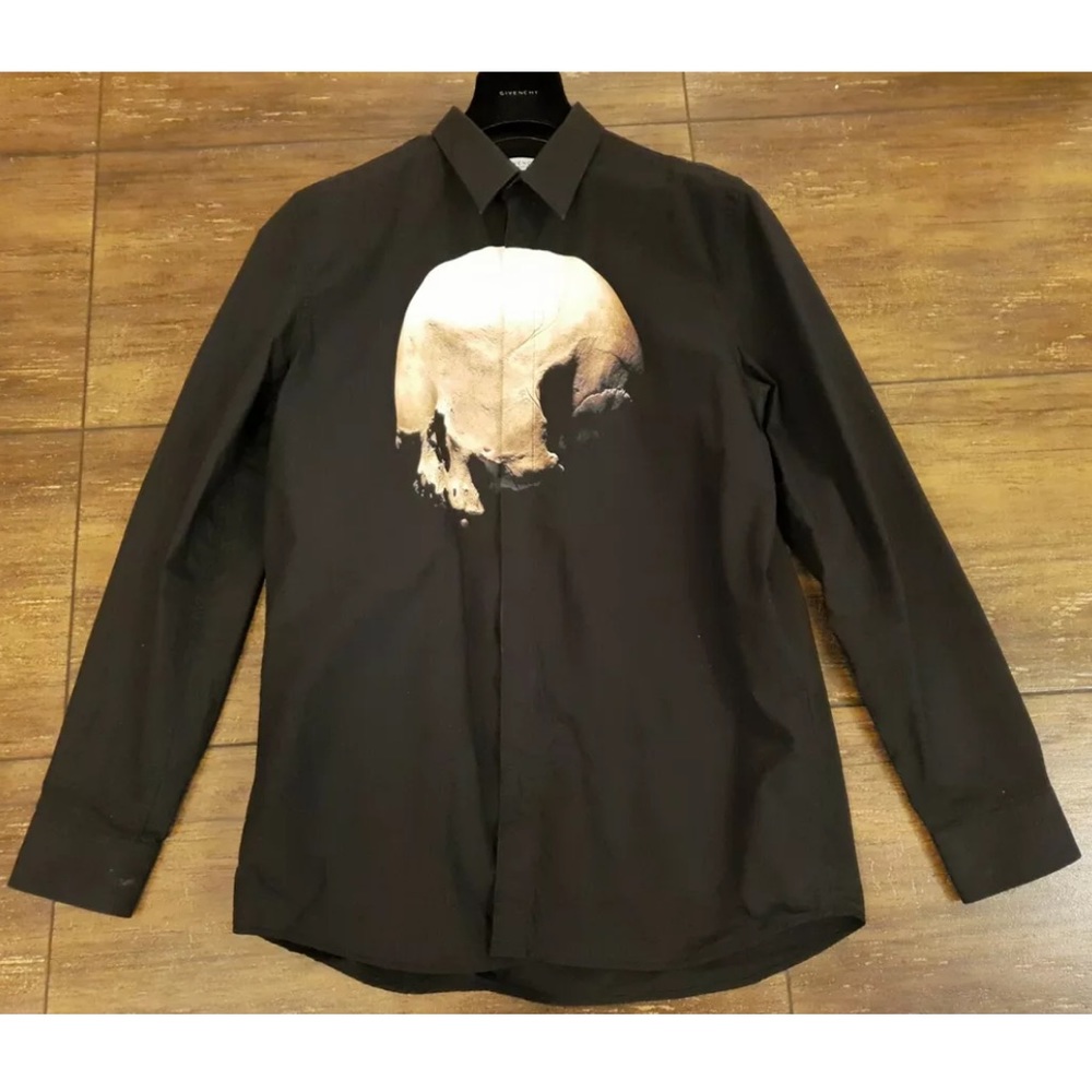 Givenchy shirt ($750) size 41 / (M/M+)